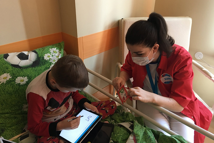 Подготовка к открытию госпитальной школы проекта "УчимЗнаем" в Морозовской детской городской клинической больнице идет полным ходом! 