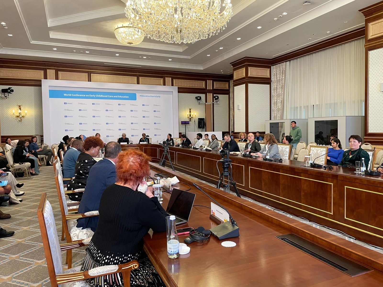 В рамках II Всемирной конференции ЮНЕСКО по воспитанию и образованию детей раннего возраста в Ташкенте состоялась сессия, посвящённая вопросам здоровья и благополучия